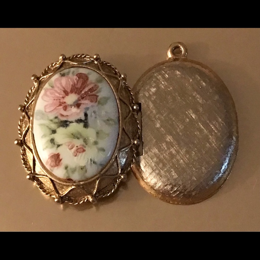 Vintage Luzier Gold Locket Perfume Pendant